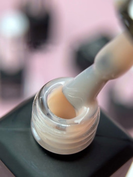 Камуфлююча база Make up  base 23, 10мл 