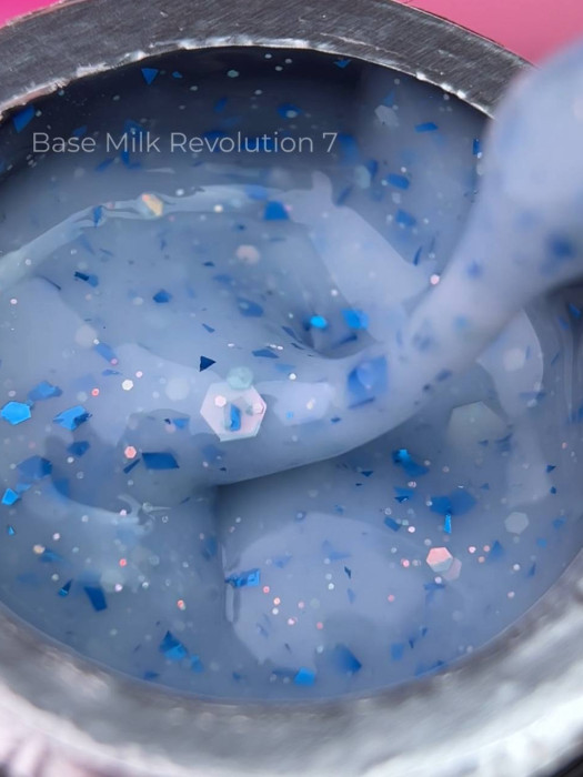 Камуфлююча база Milk Revolution 07, 15 мл