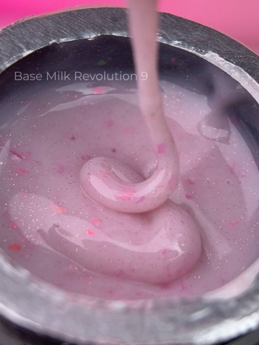 Камуфлююча база Milk Revolution 09, 15 мл