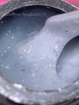 Камуфлююча база Milk Revolution 11, 15 мл