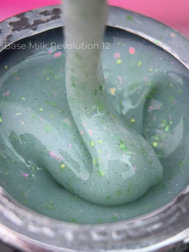 Камуфлююча база Milk Revolution 12, 15 мл