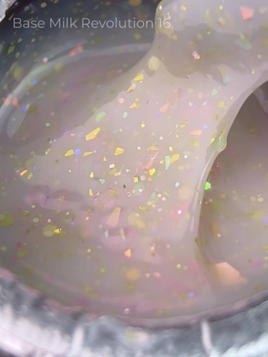 Камуфлююча база Milk Revolution 16, 15 мл