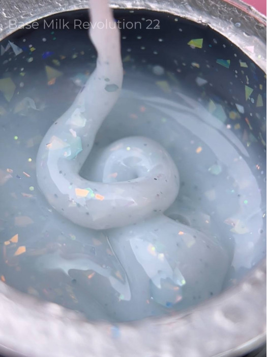 Камуфлююча база Milk Revolution 22, 15 мл